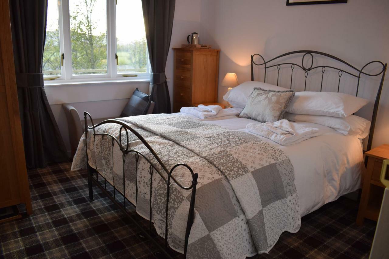 Bed and Breakfast The Highlandman Station à Crieff Extérieur photo